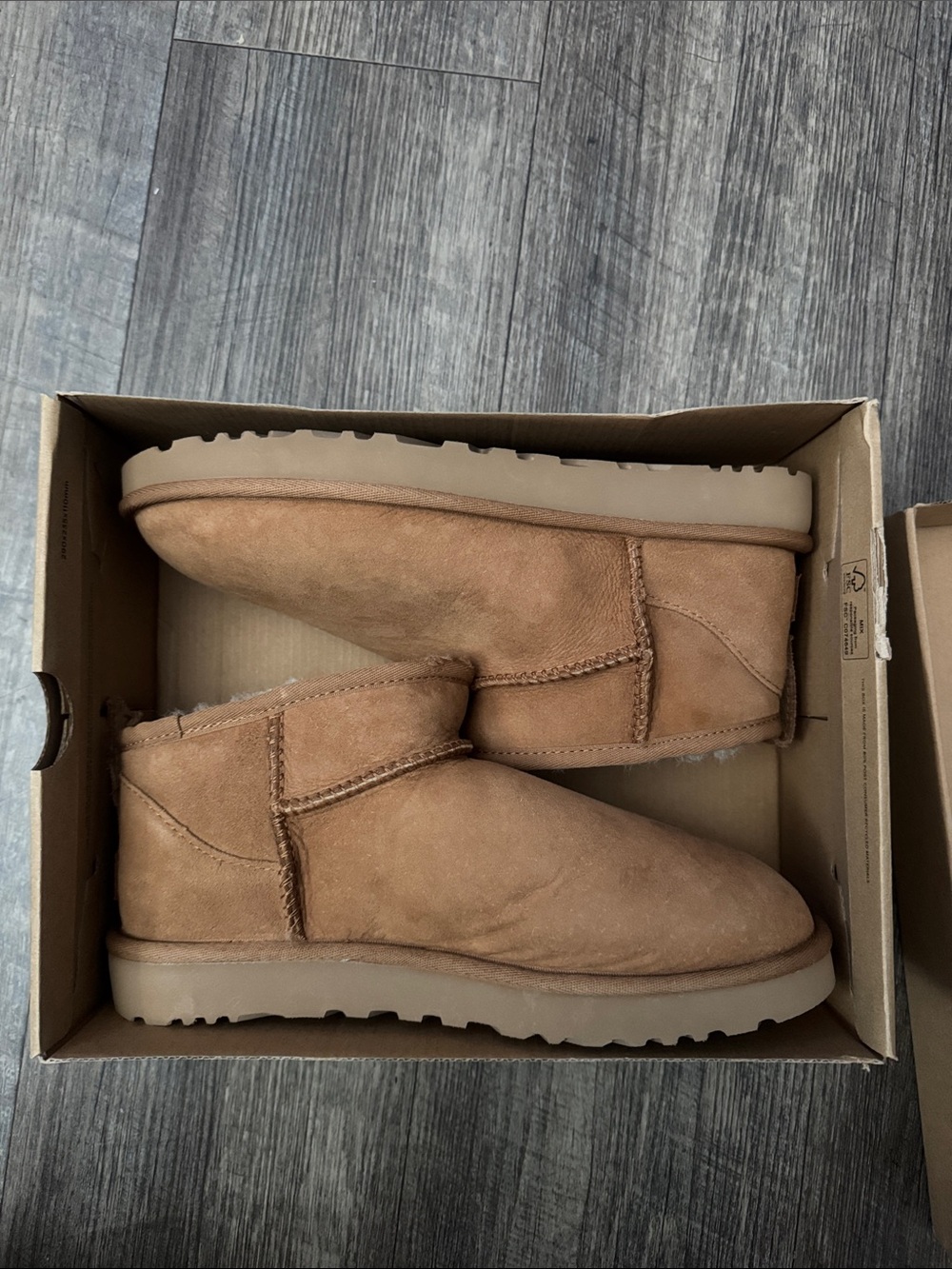 UGG Classic Ultra Mini Boots Chestnut – New With Box - Picture 10 of 10